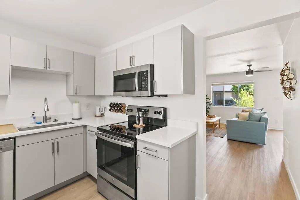Lovely 1-Bedroom Condo In Biltmore - Parking Phoenix 0*,